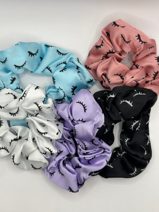 Scrunchie- Satin eyelash